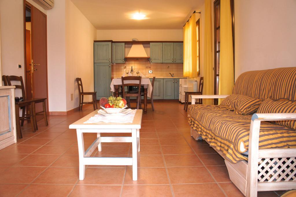 Appartamenti In Residence Villa Santa Maria San Vincenzo Oda fotoğraf