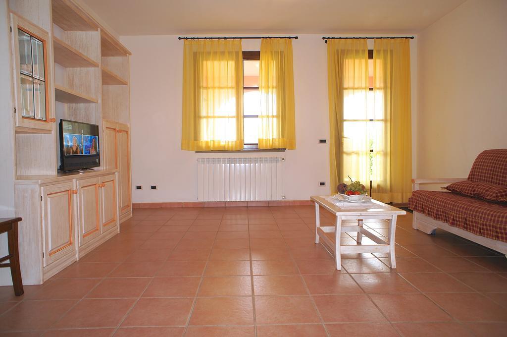 Appartamenti In Residence Villa Santa Maria San Vincenzo Oda fotoğraf